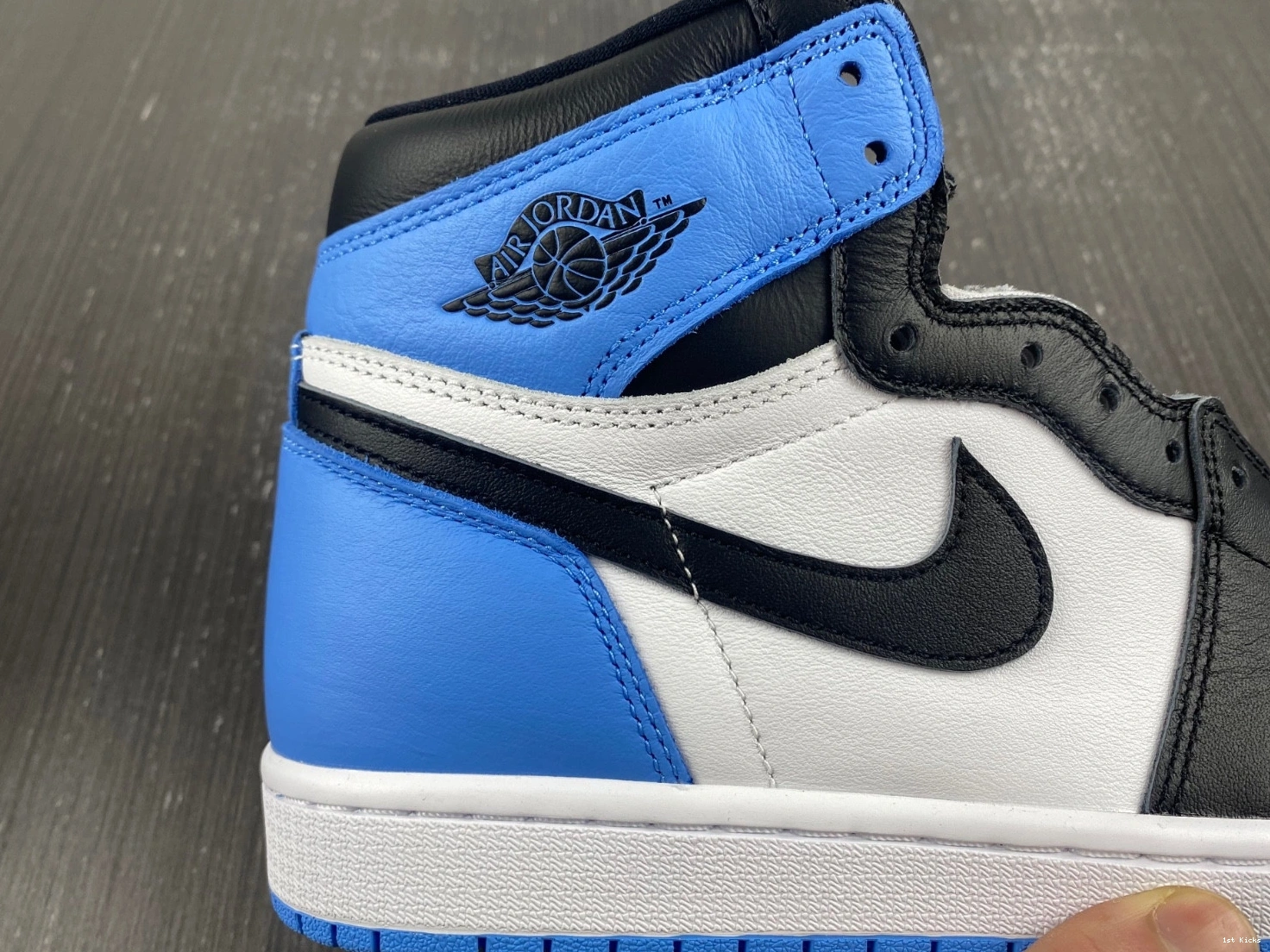 High 1 Jordan University OG DZ5485-400 Blue Air 1222